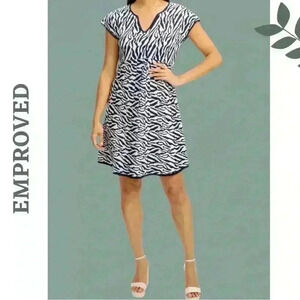 Emproved Zebra Print Mini Dress – Sustainable, Y2K, Chic Navy White Knit